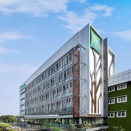 Ibis Styles Jakarta Sunter Exterior photo