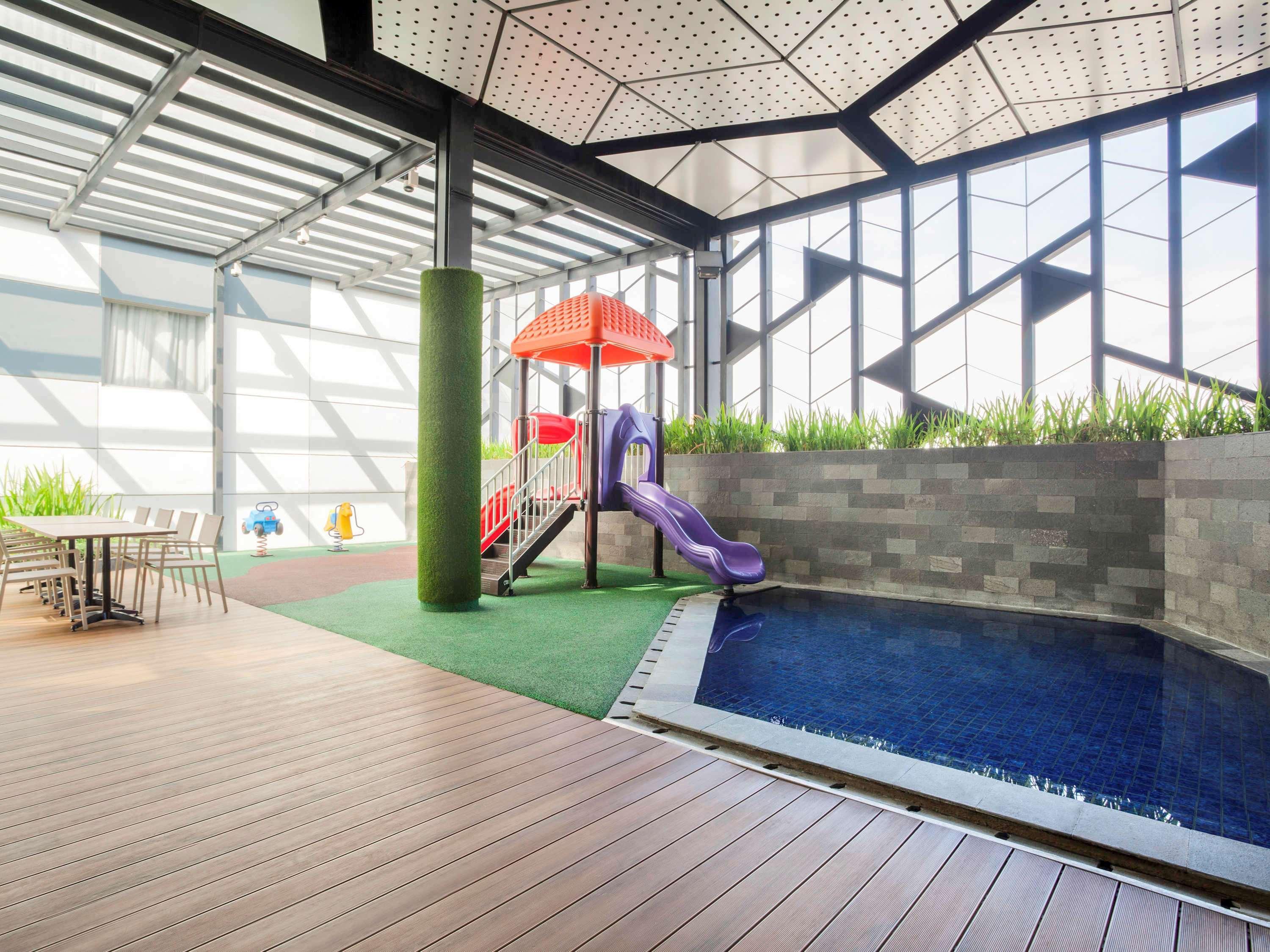 Ibis Styles Jakarta Sunter Exterior photo