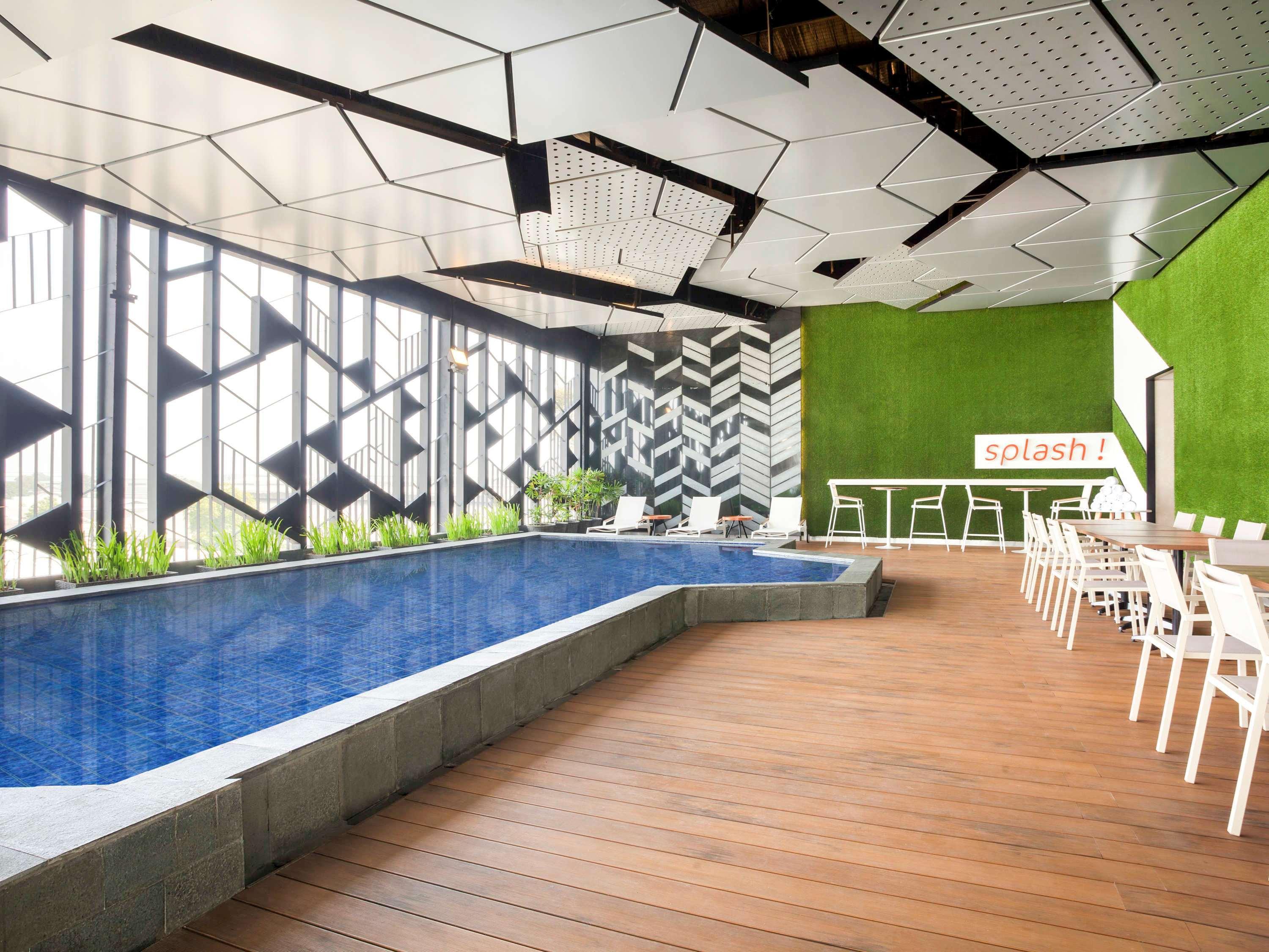 Ibis Styles Jakarta Sunter Exterior photo