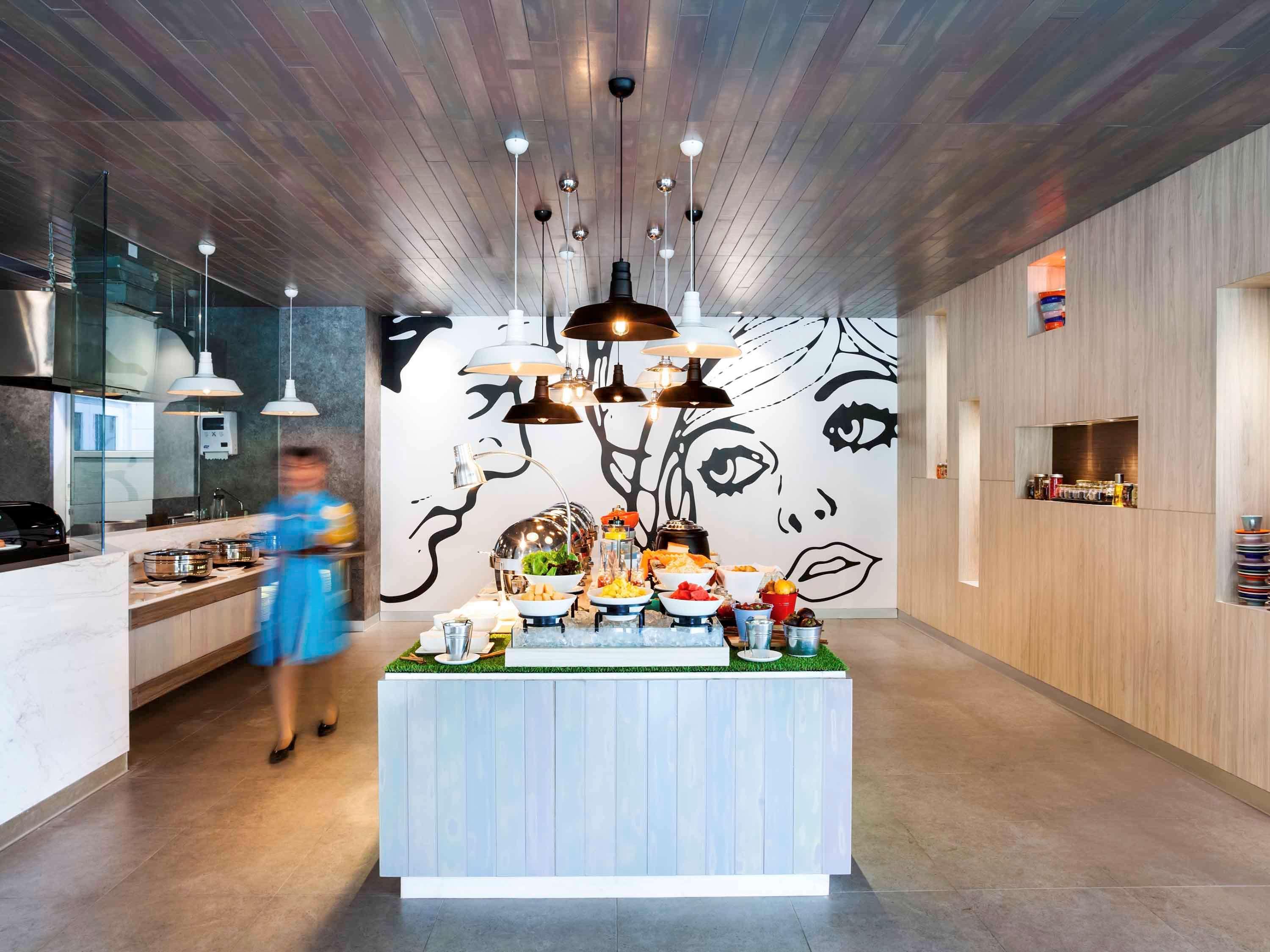 Ibis Styles Jakarta Sunter Exterior photo